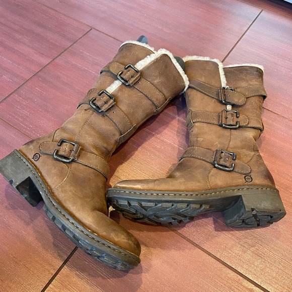 Born leather boots with triple buckle - Picture 4 of 14